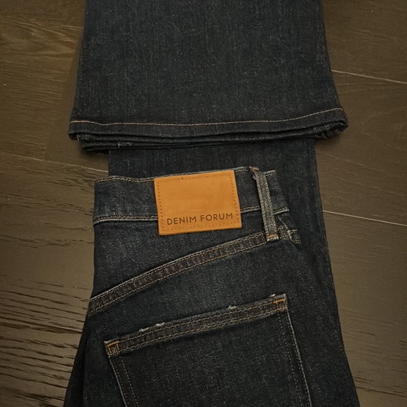COPY - Denim Forum (Aritzia) - The Marianne Mid Rise Loose Flare - Picture 3 of 3